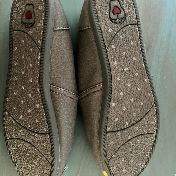 Size 8.5 like new Bobs/sketchers grumpy cat - Picture 2 of 2